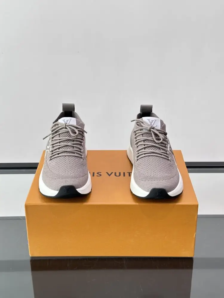 Louis Vuitton Кросівки — Фото 2