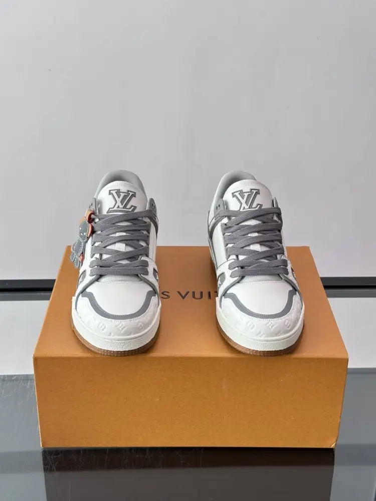 Louis Vuitton Кроссовки — Фото 2
