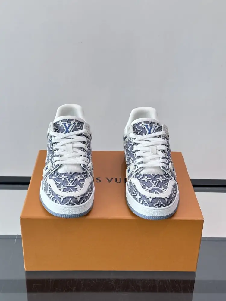 Louis Vuitton Кросівки — Фото 2
