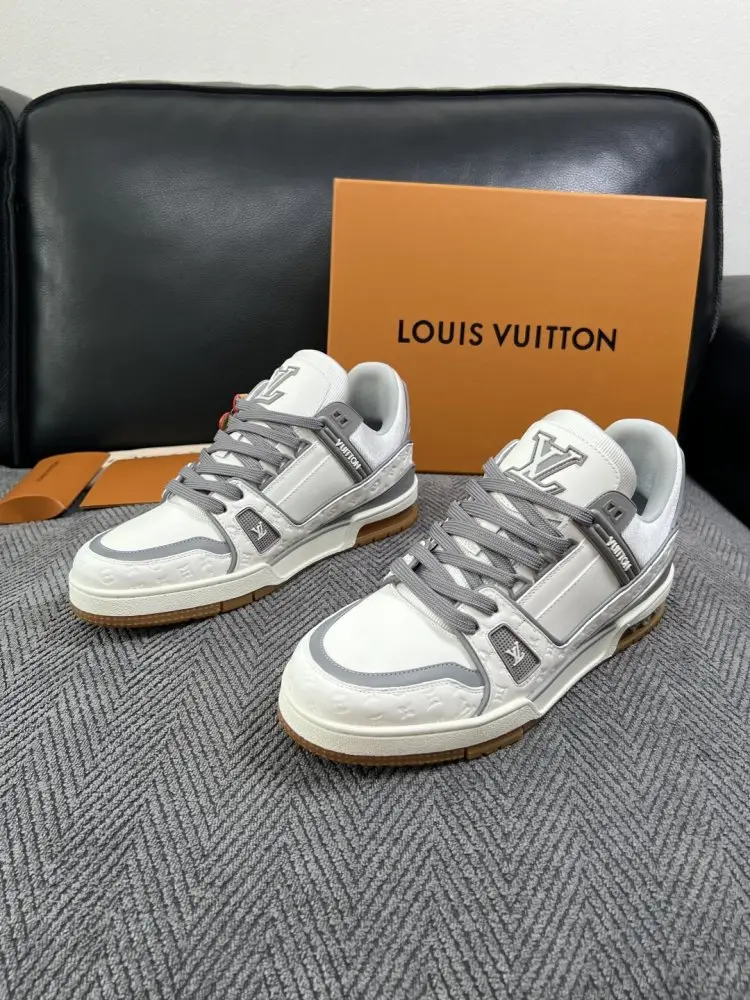 Louis Vuitton Кросівки — Фото 2