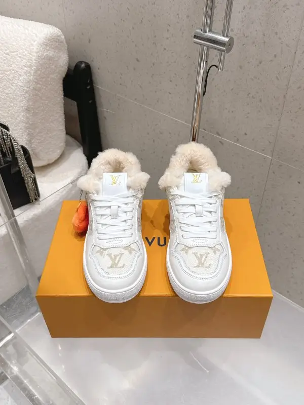 Louis Vuitton Кросівки — Фото 2