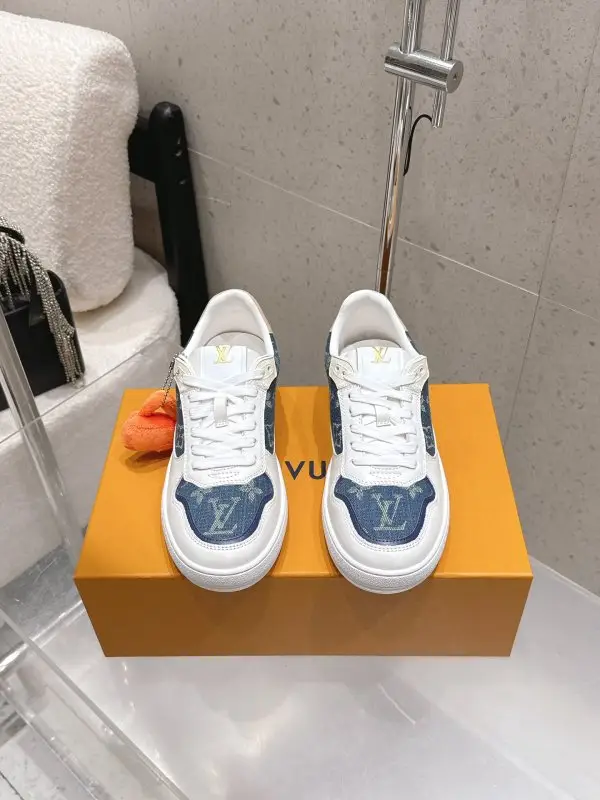 Louis Vuitton Кросівки — Фото 2