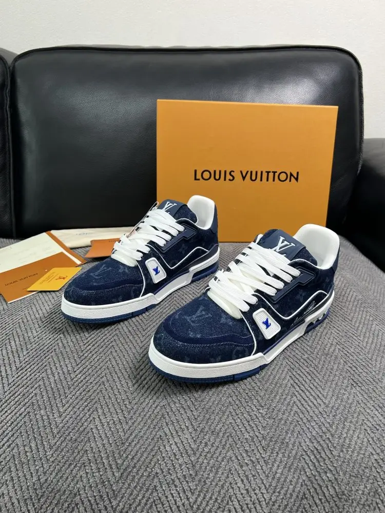 Louis Vuitton Кросівки — Фото 2