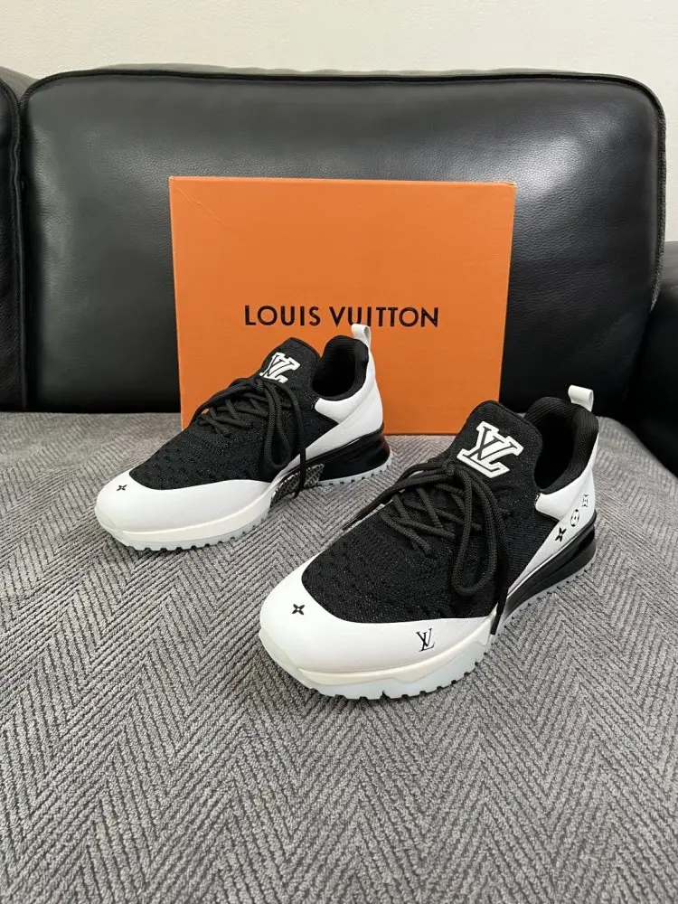 Louis Vuitton Кросівки — Фото 2