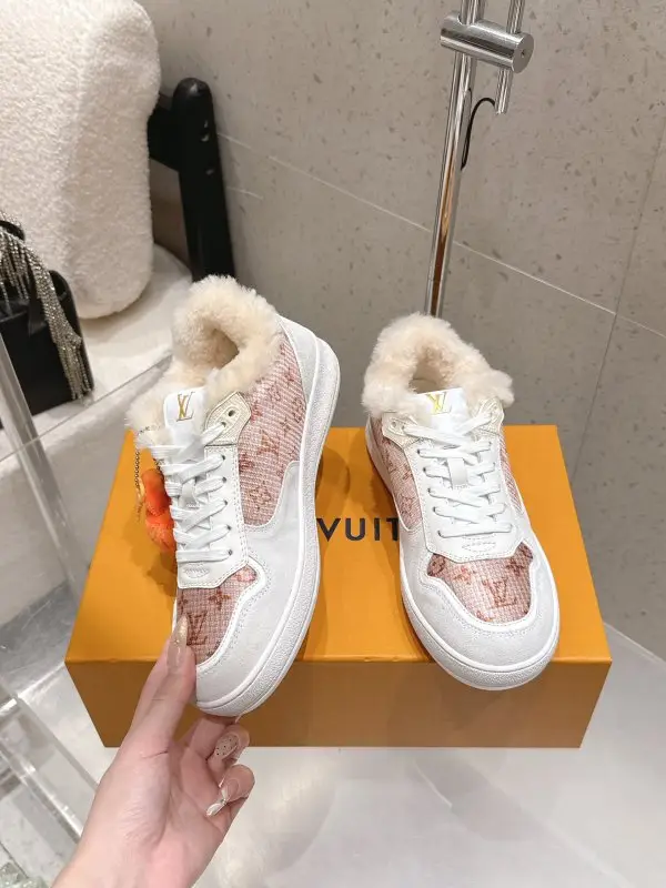 Louis Vuitton Кросівки — Фото 3