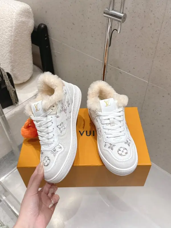 Louis Vuitton Кросівки — Фото 3