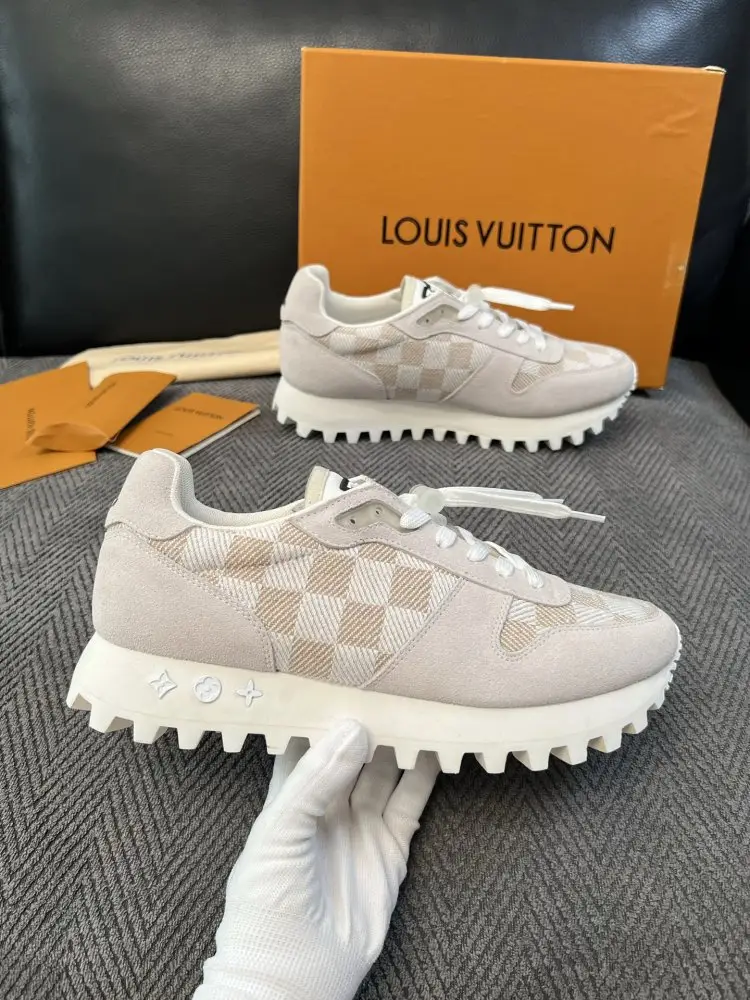Louis Vuitton Кросівки — Фото 4