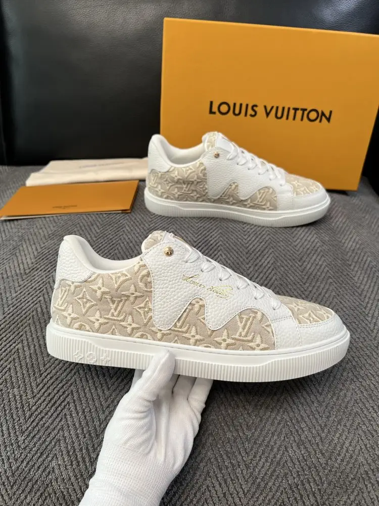Louis Vuitton Кросівки — Фото 4