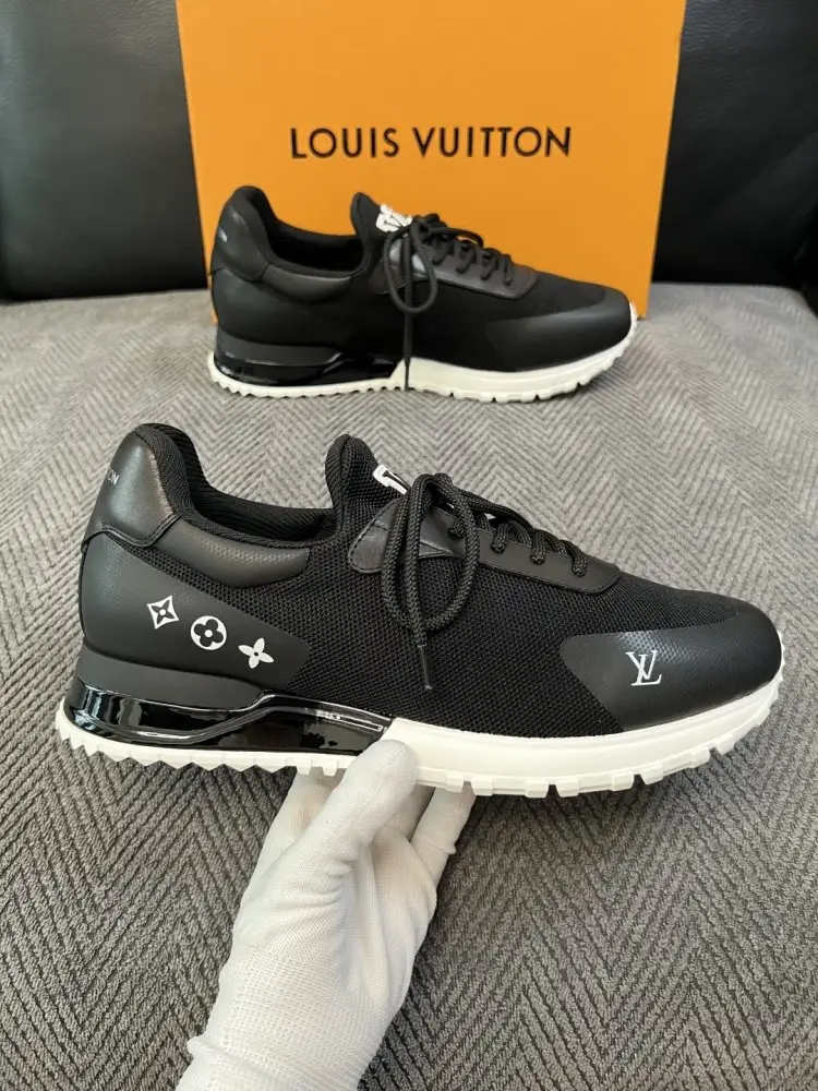 Louis Vuitton Кросівки — Фото 4