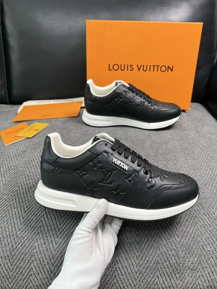 Louis Vuitton Кросівки — Фото 4