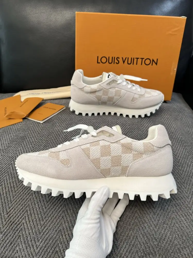 Louis Vuitton Кросівки — Фото 5