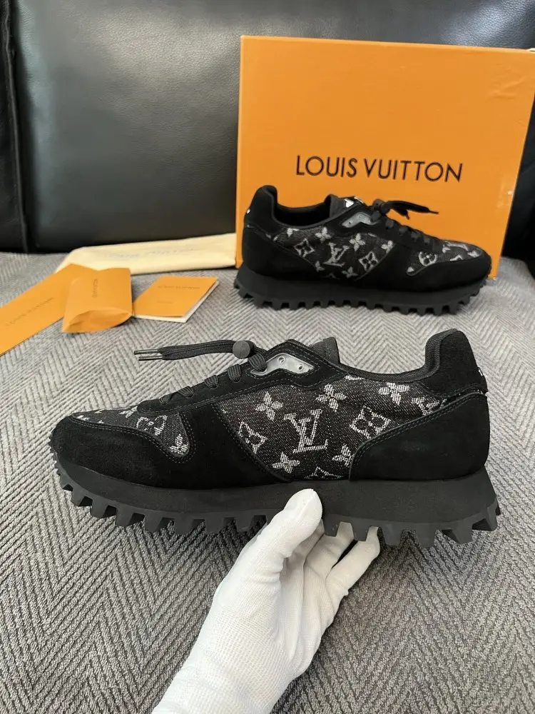 Louis Vuitton Кросівки — Фото 5