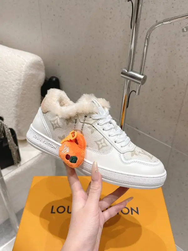 Louis Vuitton Кросівки — Фото 5
