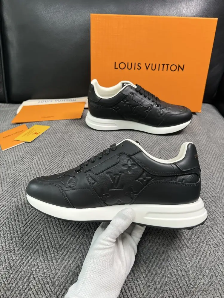 Louis Vuitton Кросівки — Фото 5