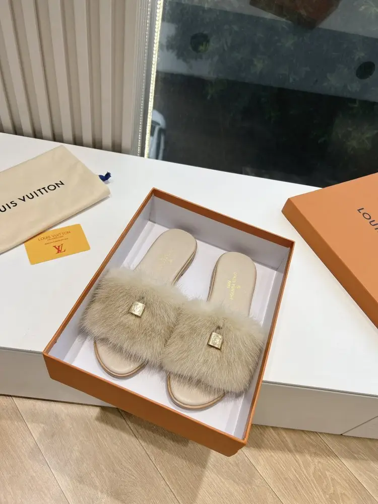 Louis Vuitton — Step-ins fur women's