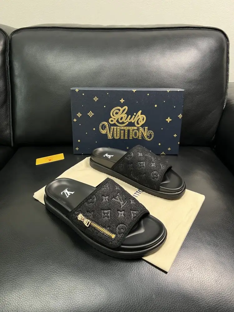 Louis Vuitton — Шлепанцы мужские
