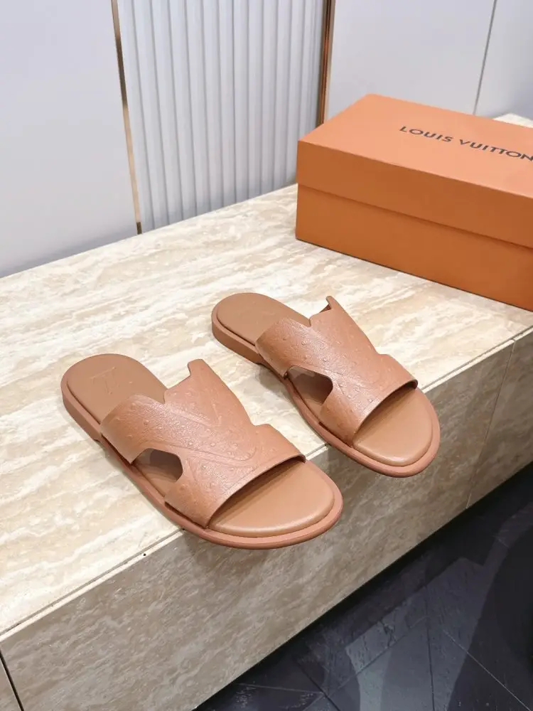Louis Vuitton — Шльопанці чоловічі