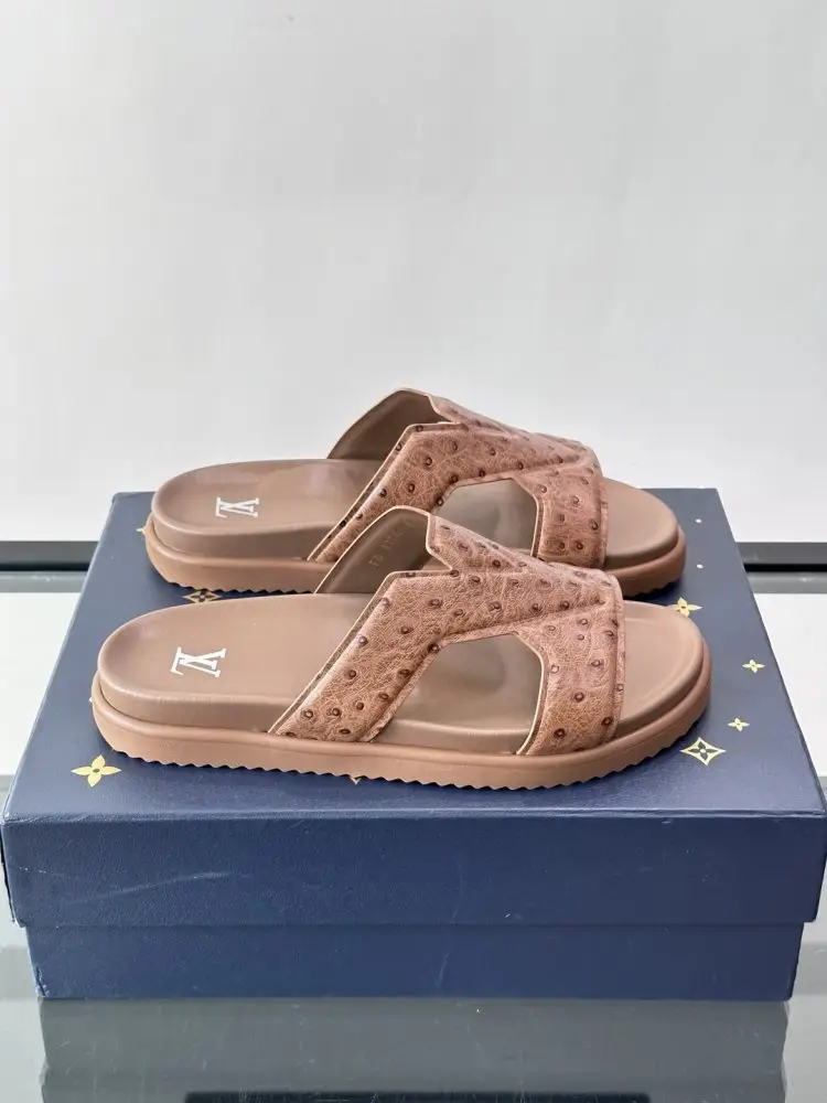 Louis Vuitton — Шльопанці чоловічі