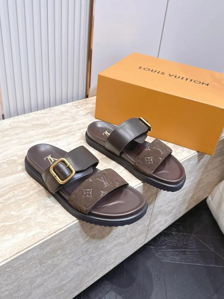 Louis Vuitton — Шльопанці чоловічі