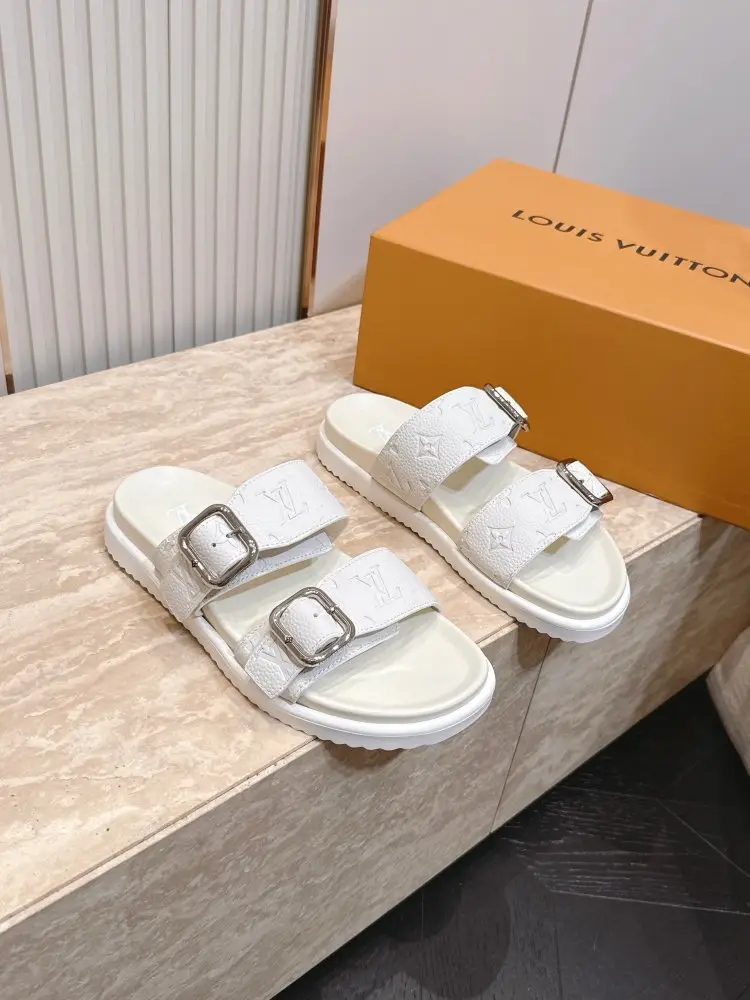 Louis Vuitton — Шльопанці чоловічі