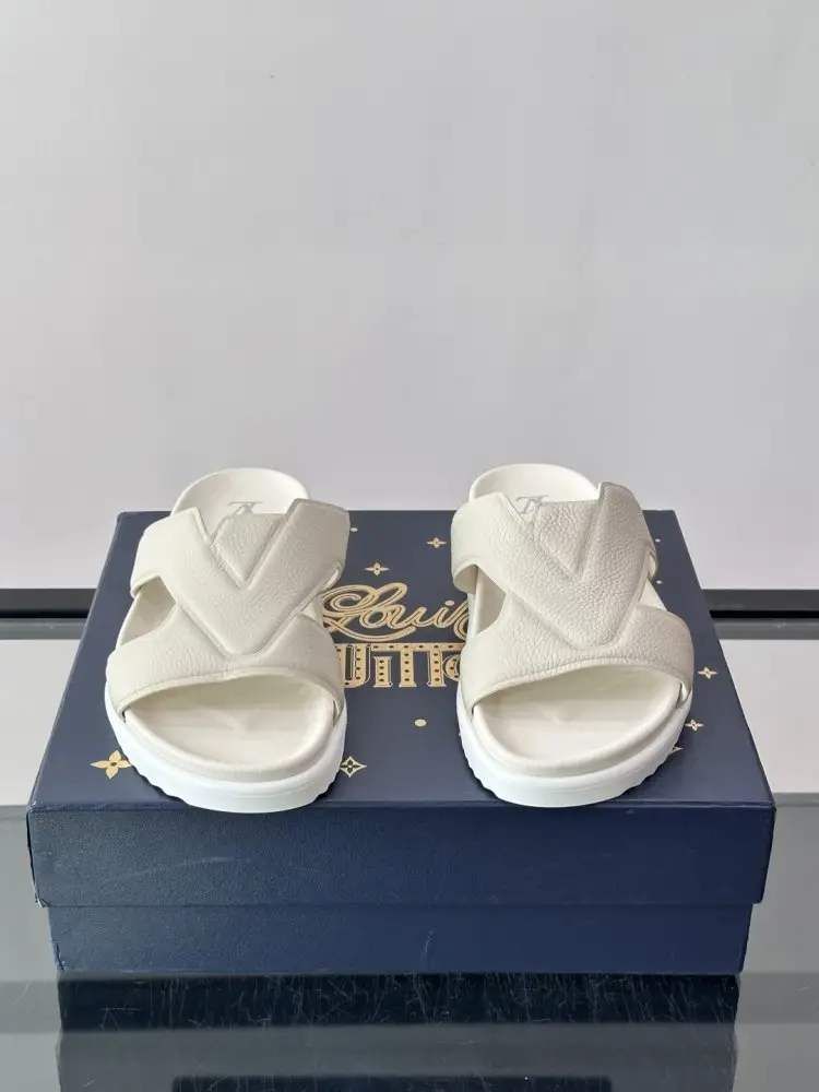 Louis Vuitton Шльопанці чоловічі — Фото 2