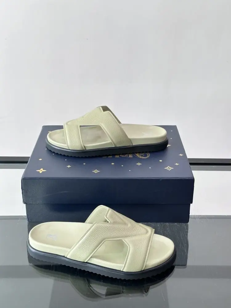 Louis Vuitton Шлепанцы мужские — Фото 4