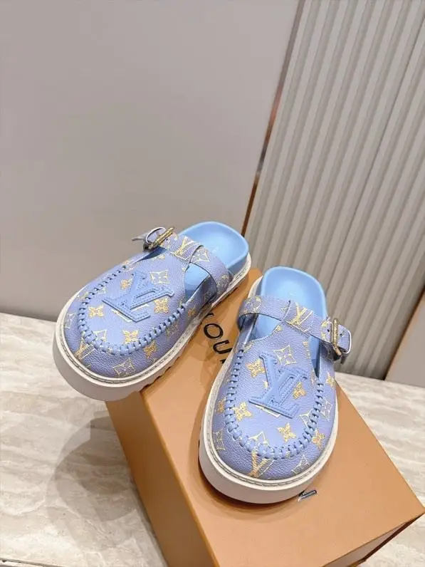 Louis Vuitton — Шлепанцы женские