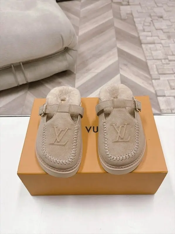 Louis Vuitton — Шлепанцы женские