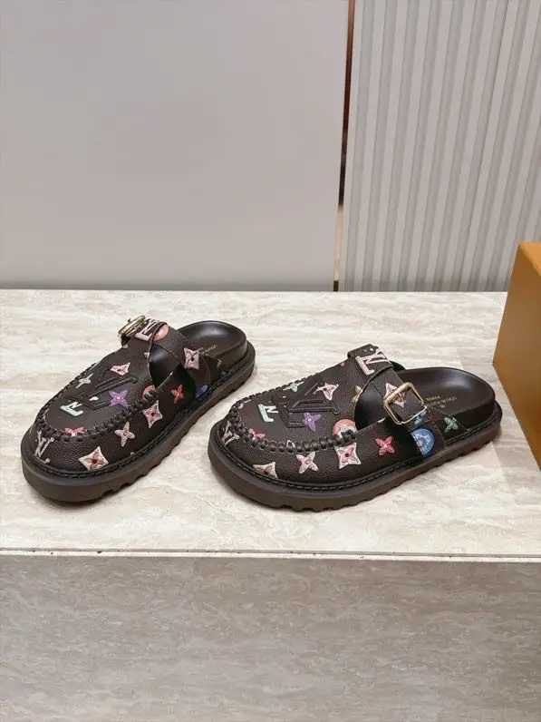 Louis Vuitton Шльопанці жіночі — Фото 2