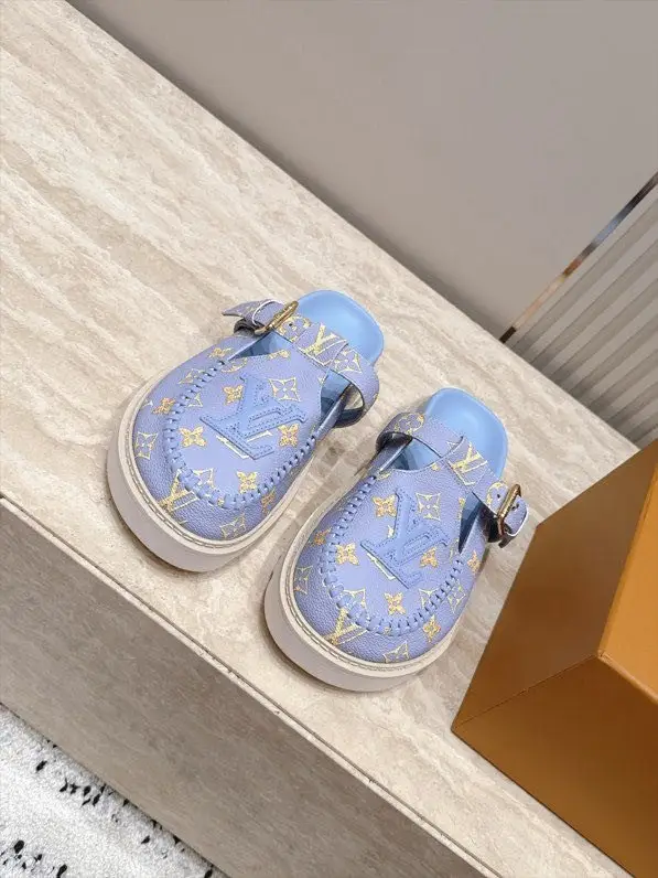 Louis Vuitton Шлепанцы женские — Фото 2