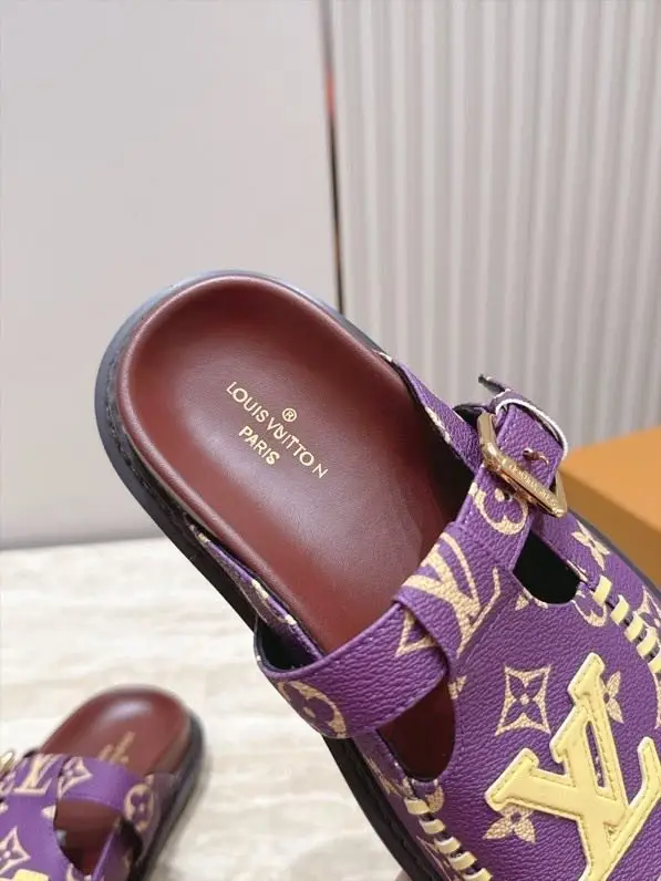 Louis Vuitton Шлепанцы женские — Фото 3