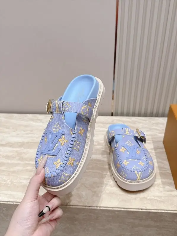Louis Vuitton Шлепанцы женские — Фото 4