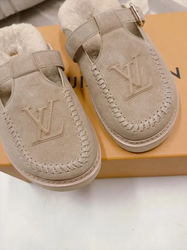 Louis Vuitton Шлепанцы женские — Фото 4