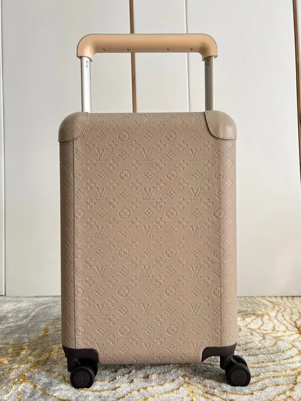 Louis Vuitton — Suitcase Horizon 50 for manual luggage 36х50х18 cm