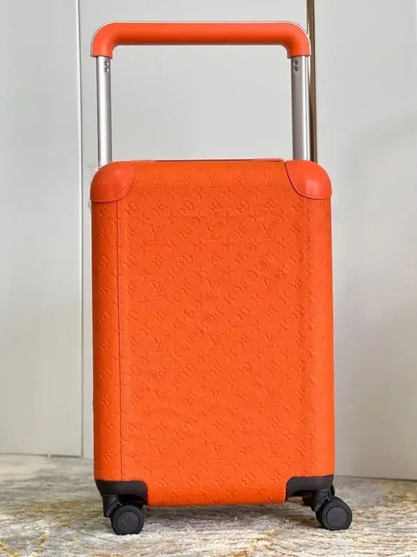 Louis Vuitton — Suitcase Horizon 50 for manual luggage 36х50х18 cm