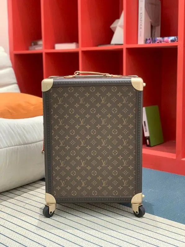 Louis Vuitton — Suitcase Rolling Trunk for manual luggage 39 x 55 x 21 cm