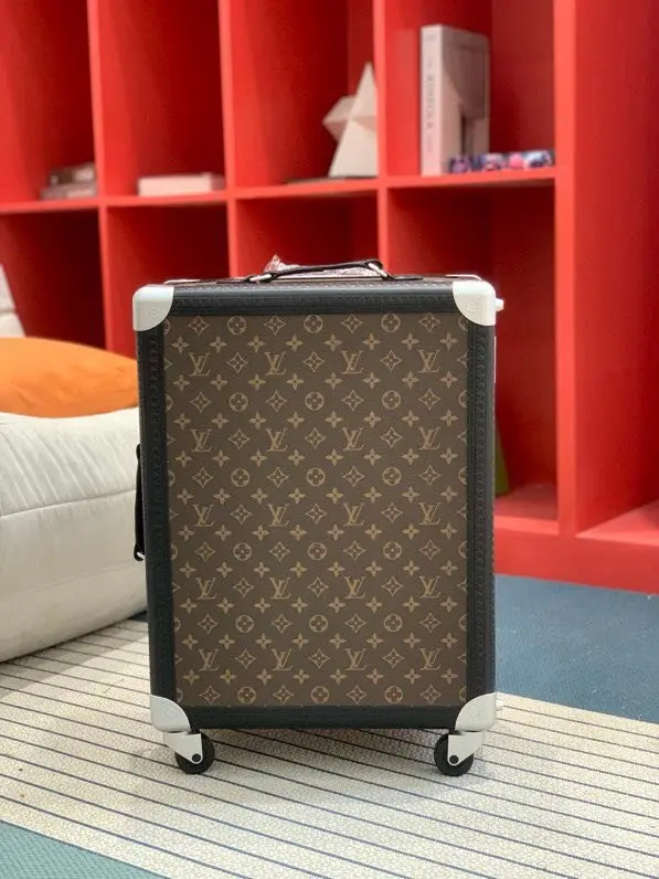 Louis Vuitton — Suitcase Rolling Trunk for manual luggage 39 x 55 x 21 cm