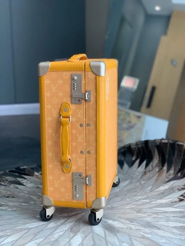 Louis Vuitton Чемодан Rolling Trunk для ручний поклажі 39 x 55 x 21 см — Фото 2
