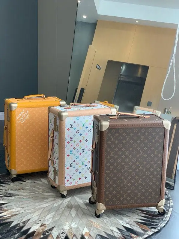Louis Vuitton Чемодан Rolling Trunk для ручний поклажі 39 x 55 x 21 см — Фото 3