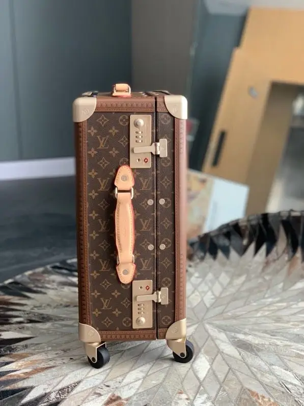 Louis Vuitton Чемодан Rolling Trunk для ручний поклажі 39 x 55 x 21 см — Фото 4