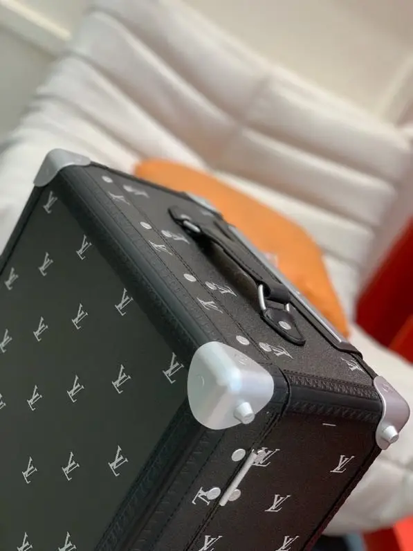 Louis Vuitton Чемодан Rolling Trunk для ручний поклажі 39 x 55 x 21 см — Фото 5