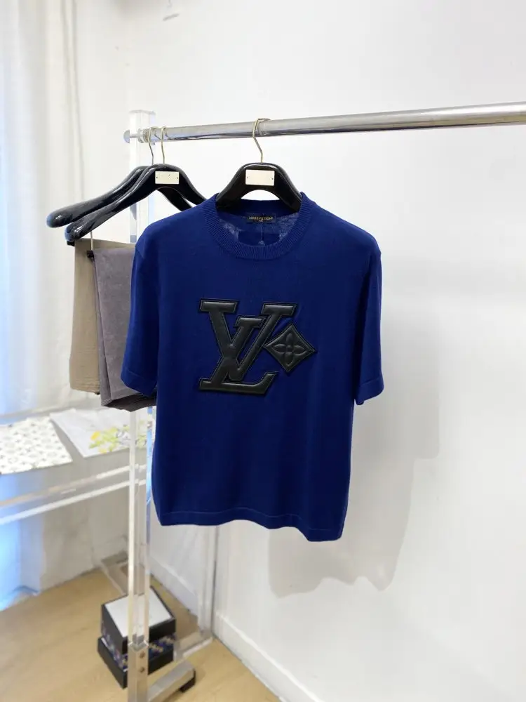 Louis Vuitton T-shirt men's — Photo 1