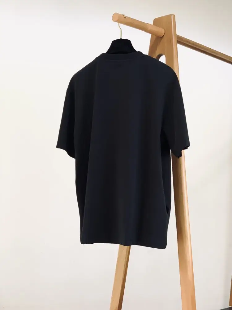 Louis Vuitton T-shirt men's — Photo 2
