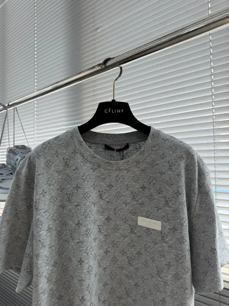 Louis Vuitton Футболка чоловіча — Фото 2