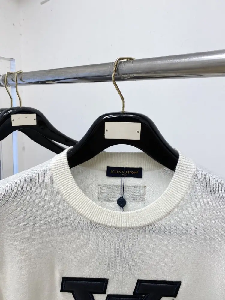 Louis Vuitton T-shirt men's — Photo 2