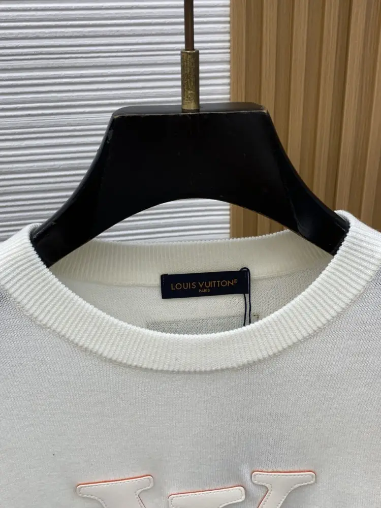 Louis Vuitton T-shirt men's — Photo 3