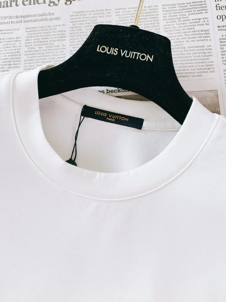 Louis Vuitton T-shirt men's — Photo 3