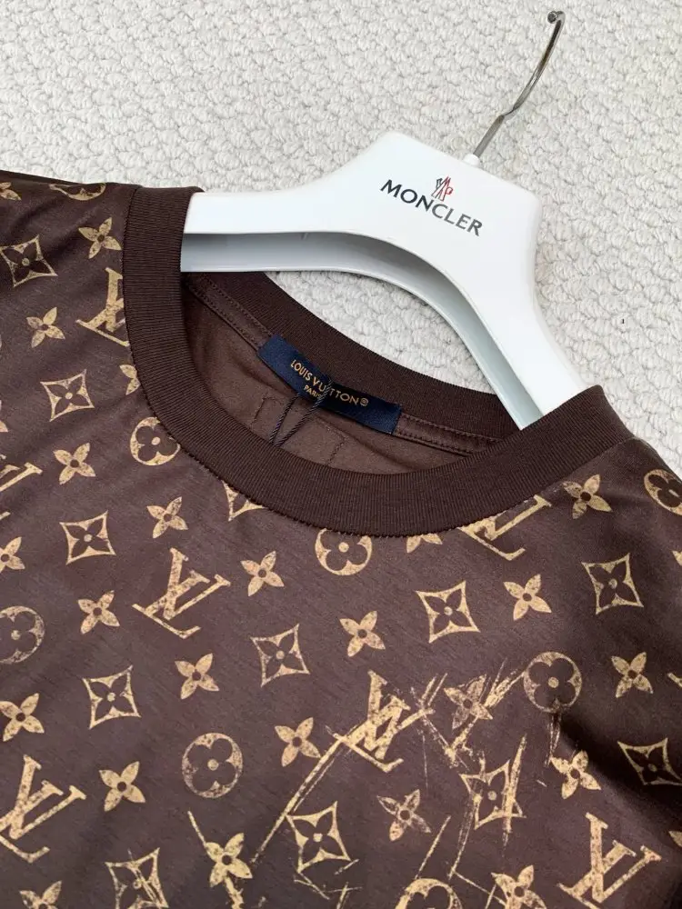 Louis Vuitton Футболка чоловіча — Фото 4