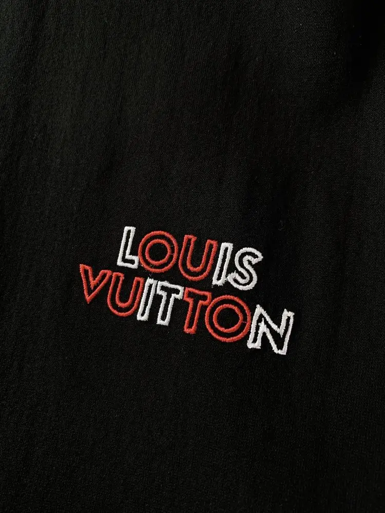Louis Vuitton T-shirt men's — Photo 5