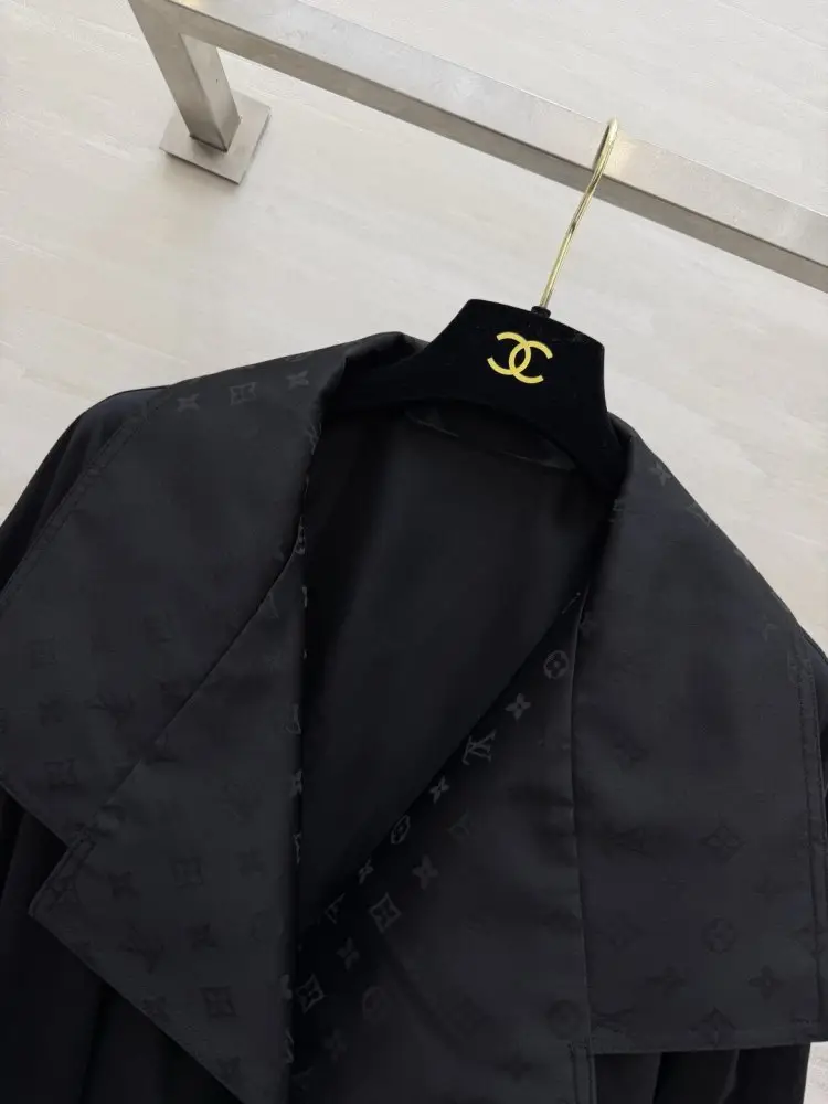 Louis Vuitton Тренч жіночий з шовкової підкладкою — Фото 5